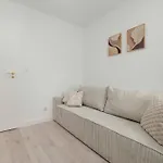 Апартаменты Exceptional With Parking By Renters *