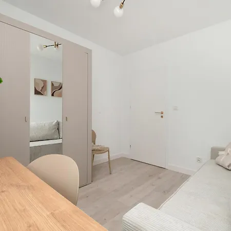 Exceptional With Parking By Renters Apartment Katowice