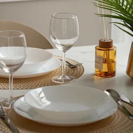 Exceptional With Parking By Renters Апартаменты