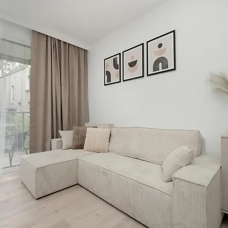 Exceptional With Parking By Renters Apartament Katowice