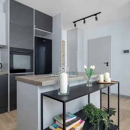 Exceptional With Parking By Renters *