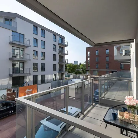 Exceptional With Parking By Renters Katovice