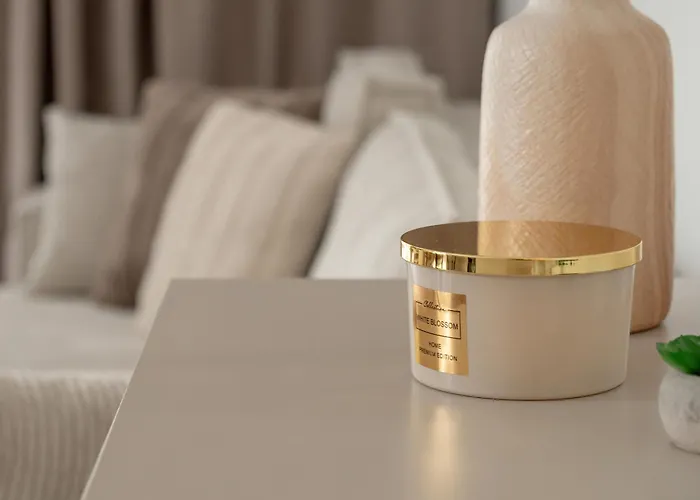 Exceptional With Parking By Renters דירה קטוביץ