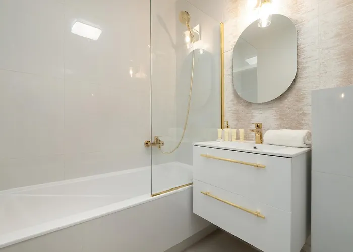 Exceptional With Parking By Renters *