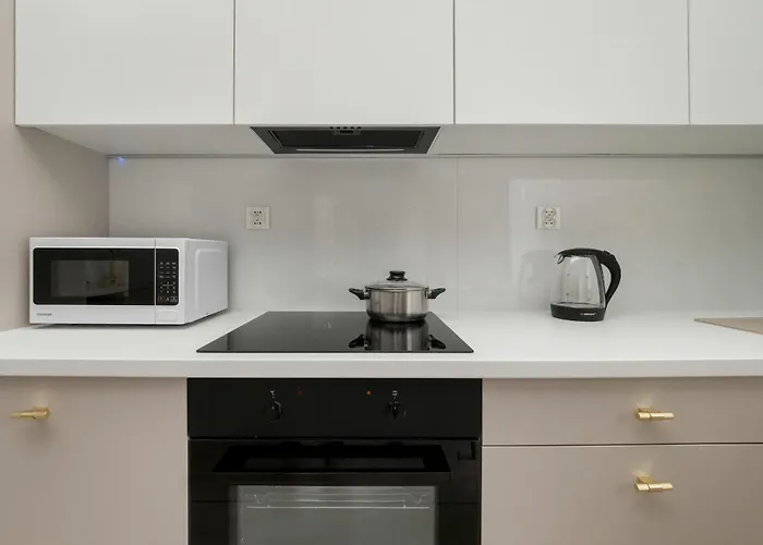 Exceptional With Parking By Renters